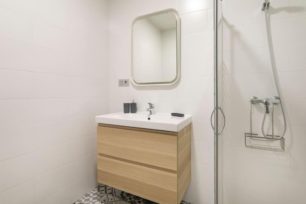 Cozy Apartment City Center Alicante Esterno foto
